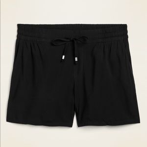 Soft pull on shorts